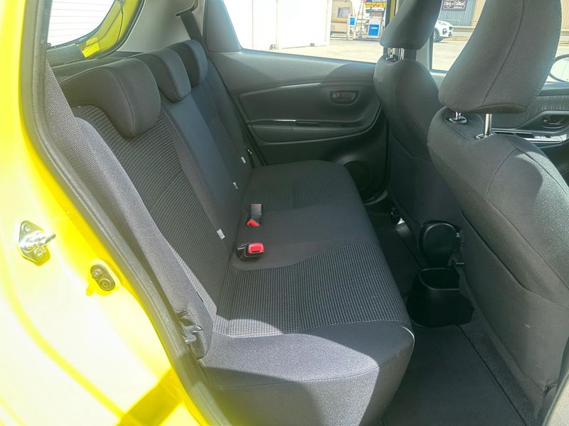 2017 Toyota Yaris Ascent Manual Photo 11