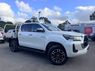 2020  Toyota Hilux SR5 Cab Chassis (Crystal Pearl) Used Car Thumbnail