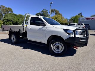 2024  Toyota Hilux SR Cab Chassis (Glacier White) Used Car Thumbnail