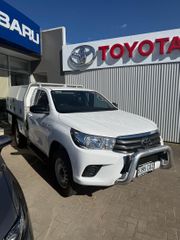 2023  Toyota Hilux SR Cab Chassis (Glacier White) Used Car Thumbnail