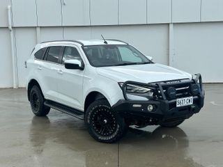 2021  Isuzu MU-X LS-T SUV (Mineral White) Used Car Thumbnail