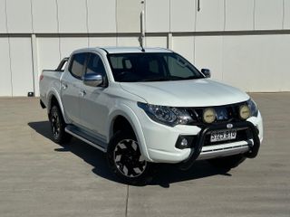 2016  Mitsubishi Triton Exceed Ute (White) Used Car Thumbnail