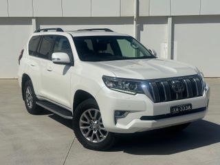 2017  Toyota Landcruiser Prado Kakadu SUV (Crystal Pearl) Used Car Thumbnail