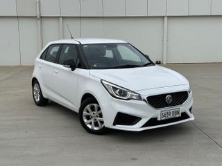 2023  MG MG3 Core Hatch (Dover White) Used Car Thumbnail